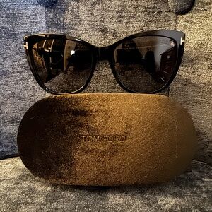 Tom Ford Elegant Black Sunglasses